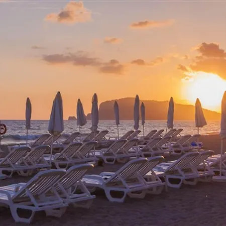 拉布拉达阿兰图酒店 酒店 阿拉尼亚