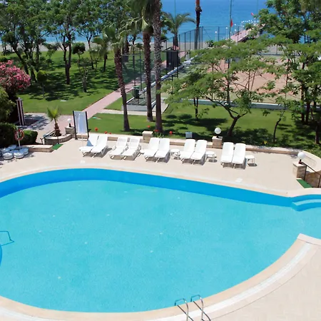 拉布拉达阿兰图酒店