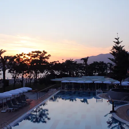 拉布拉达阿兰图酒店