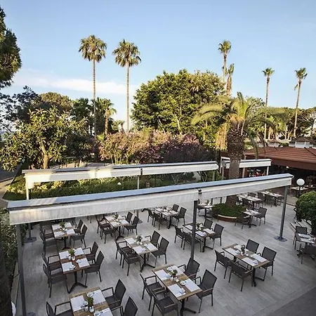 拉布拉达阿兰图酒店 5* 阿拉尼亚